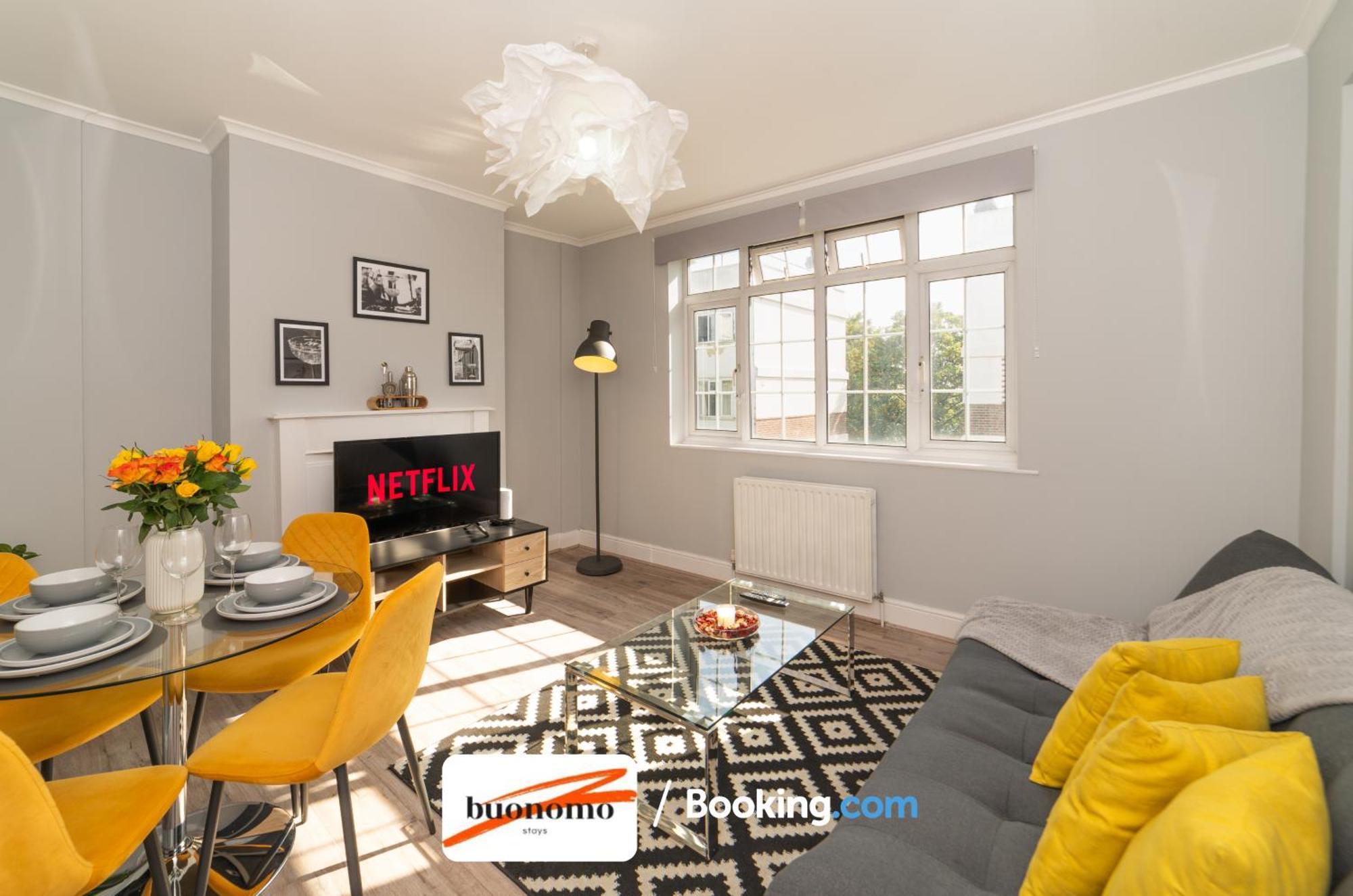 Two Bedroom Apartment By Buonomo Stays Short Lets & Serviced Accommodation With Balcony Лондон Екстериор снимка